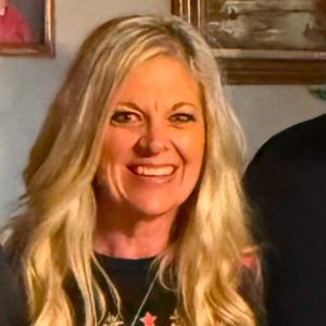 Meet your Posher, Lori